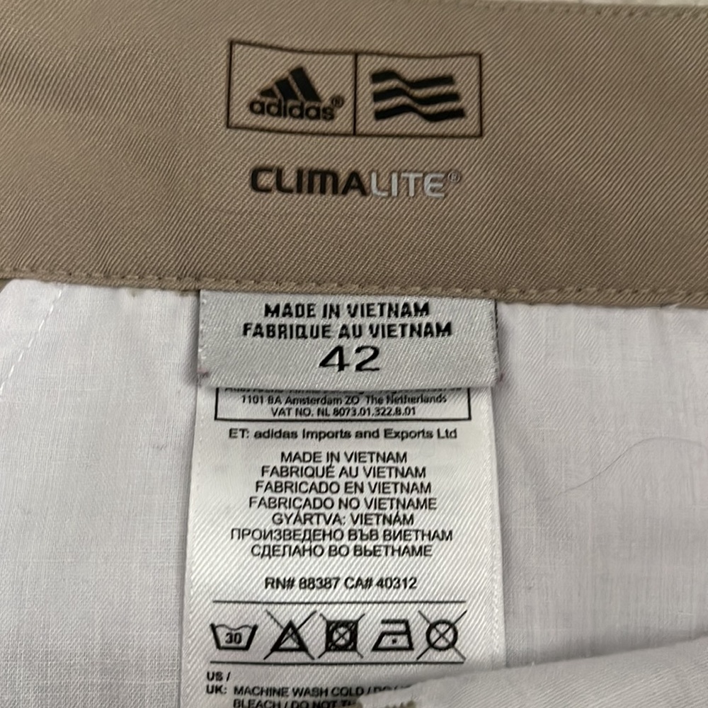 Excellent condition mens adidas climate golf shorts size 42 - Picture 4 of 4